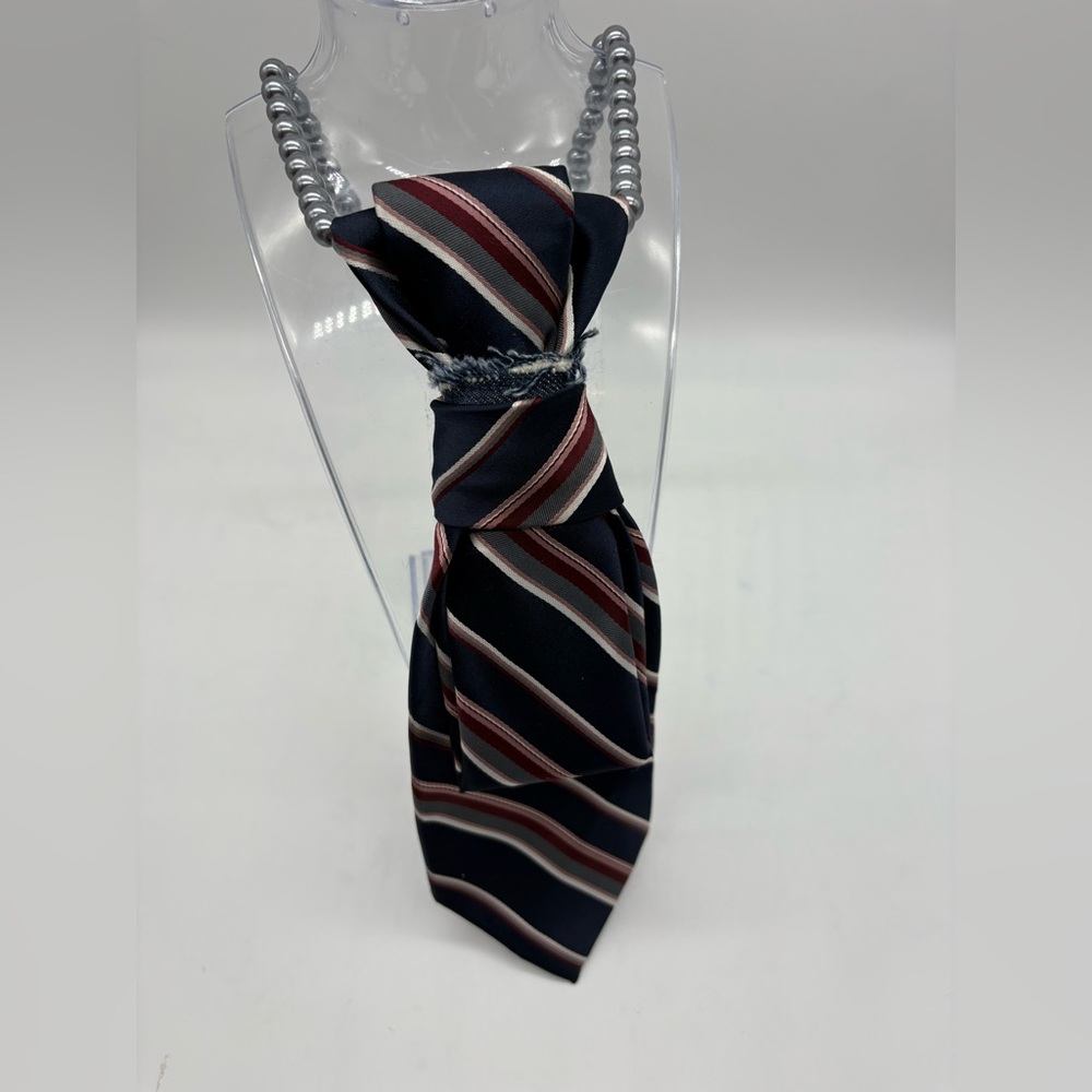 Elegant Navy/Burgundy Striped Women's Pearl Tie